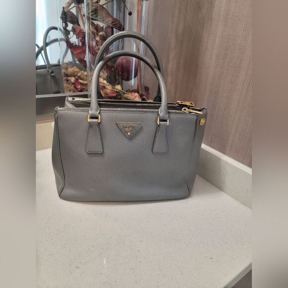 Prada Medium Saffiano Lux Galleria Double Zip Satchel Pre Loved - Picture 1 of 16